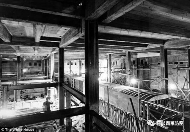 特朗普曾在抗議者包圍白宮期間躲進地堡，如何應(yīng)急？(圖1)