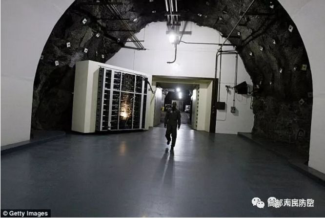 特朗普曾在抗議者包圍白宮期間躲進地堡，如何應(yīng)急？(圖5)