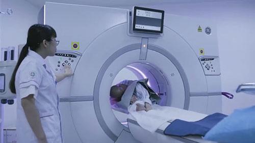 身體被敲斷4次的折疊人出院，打開折疊人生(圖5)