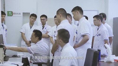 身體被敲斷4次的折疊人出院，打開折疊人生(圖7)