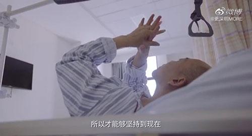 身體被敲斷4次的折疊人出院，打開折疊人生(圖11)