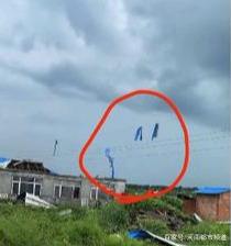 綏化突遭龍卷風(fēng)襲擊，房蓋在天上飛！村民：我70歲沒見過這事(圖7)