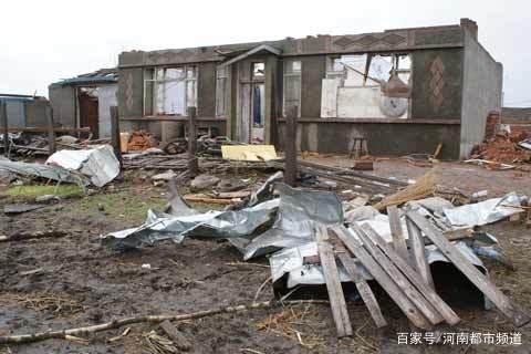 綏化突遭龍卷風(fēng)襲擊，房蓋在天上飛！村民：我70歲沒見過這事(圖5)