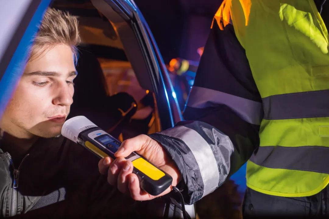 漲姿勢！帶您了解酒精檢測設(shè)備的發(fā)展史(圖1)