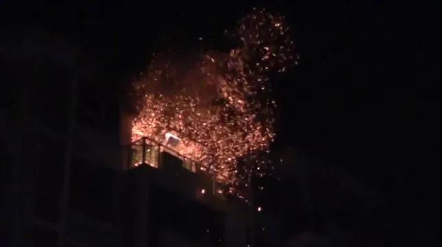 驚險，上海這起居民火災炸好幾次(圖1)